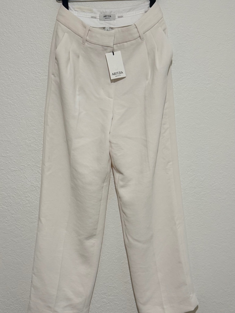 ARITZIA- The Effortless Pant -Crepette